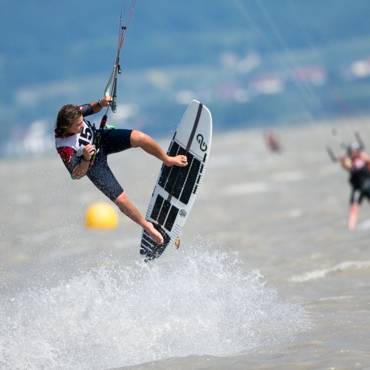 Kiten-7611.jpg   Kiten am Neusiedlersee
Foto: © Sedlmayr - s8-foto.de