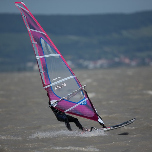 Kiten-7787.jpg   Kiten am Neusiedlersee
Foto: © Sedlmayr - s8-foto.de