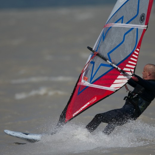 Kiten-7897.jpg   Kiten am Neusiedlersee
Foto: © Sedlmayr - s8-foto.de