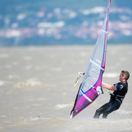 Kiten-7927.jpg   Kiten am Neusiedlersee
Foto: © Sedlmayr - s8-foto.de
