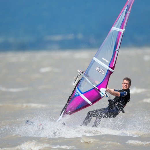 Kiten-7937.jpg   Kiten am Neusiedlersee
Foto: © Sedlmayr - s8-foto.de