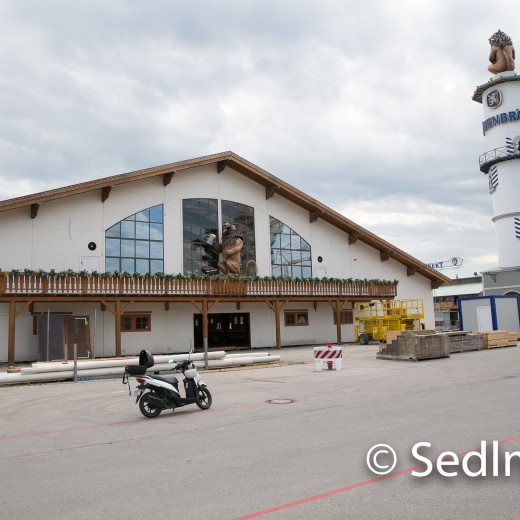 Oktoberfestaufbau 2022-2550.jpg   Oktoberfest 2022 - Aufbau der Bierzelte