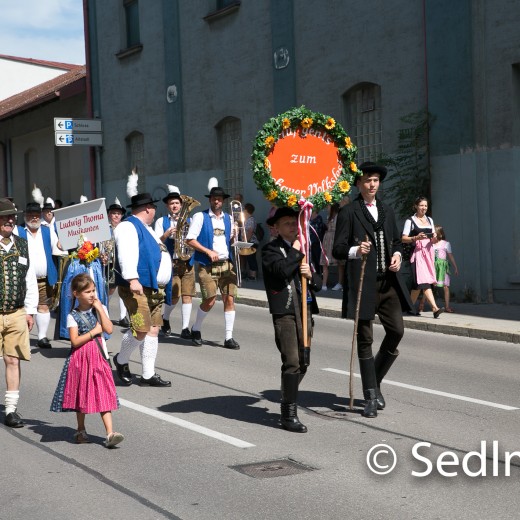 Volksfesteinzug 2022-2596.jpg   Dachauer Volksfest 2022
Einzug vom Rathaus zum Volksfest