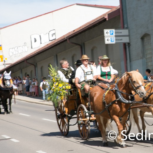 Volksfesteinzug 2022-2617.jpg   Dachauer Volksfest 2022
Einzug vom Rathaus zum Volksfest