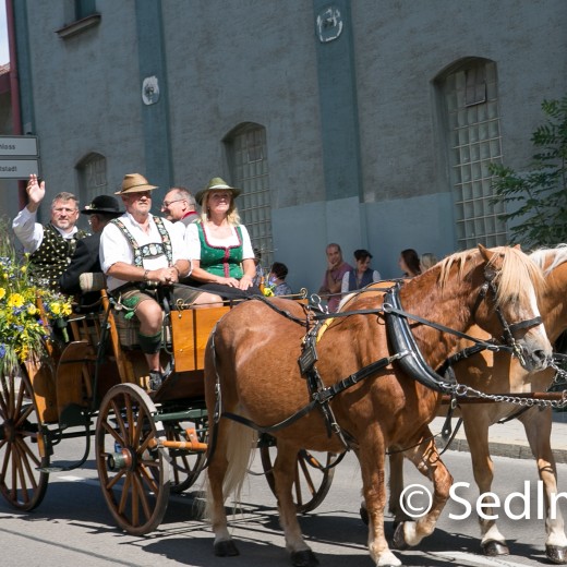 Volksfesteinzug 2022-2618.jpg   Dachauer Volksfest 2022
Einzug vom Rathaus zum Volksfest