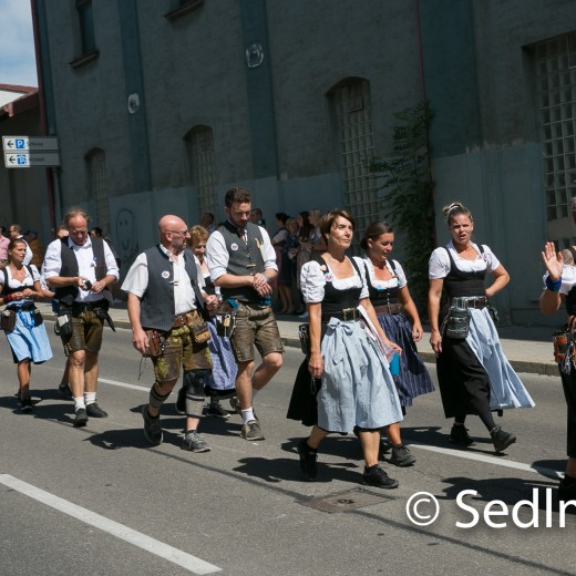Volksfesteinzug 2022-2626.jpg   Dachauer Volksfest 2022
Einzug vom Rathaus zum Volksfest