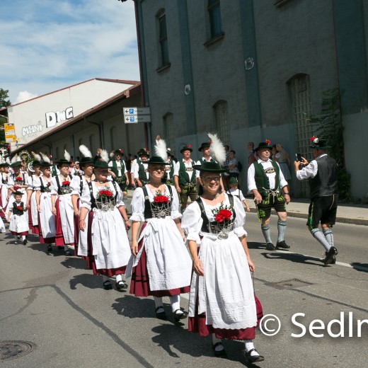 Volksfesteinzug 2022-2642.jpg   Volksfesteinzug vom Rathaus zur Thomawiese
