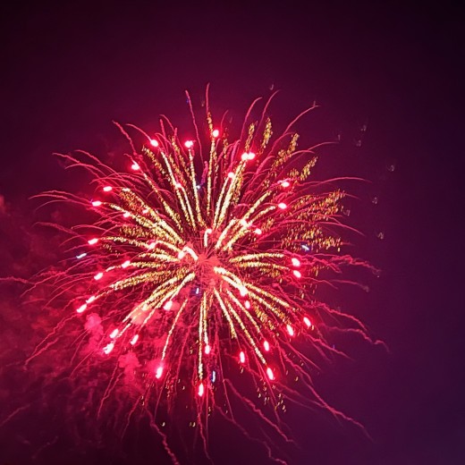 IMG_1964.jpg   Dachauer Großfeuerwerk 2022 vom SchloßbergFoto: Johann Sedlmayr