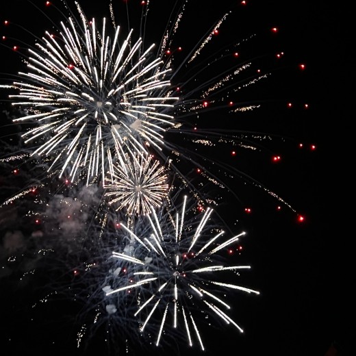IMG_1966.jpg   Dachauer Großfeuerwerk 2022 vom SchloßbergFoto: Johann Sedlmayr