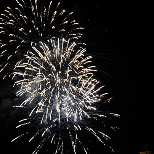 IMG_1967.jpg   Dachauer Großfeuerwerk 2022 vom SchloßbergFoto: Johann Sedlmayr